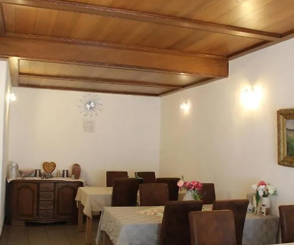 Haus Zur Entersburg Vendégház *